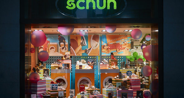 Дизайн витрин «schuh»